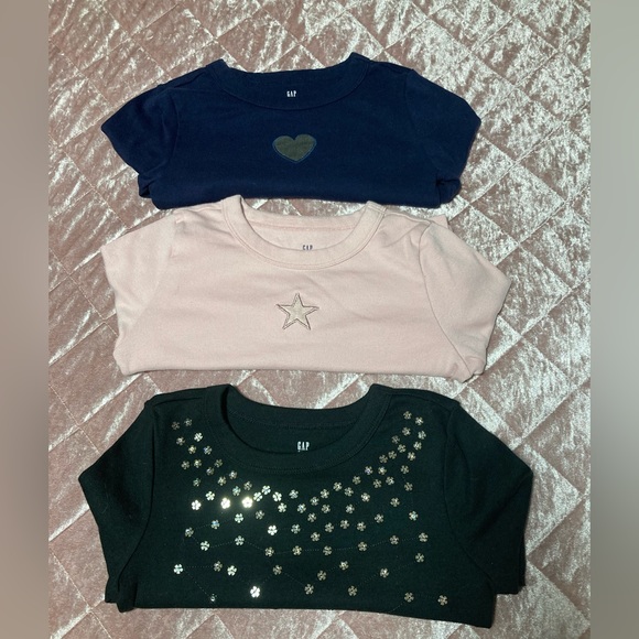 GAP Other - Gap bundle of Kids Organic Cotton Cropped Graphic T-Shirt size S  (3pcs)